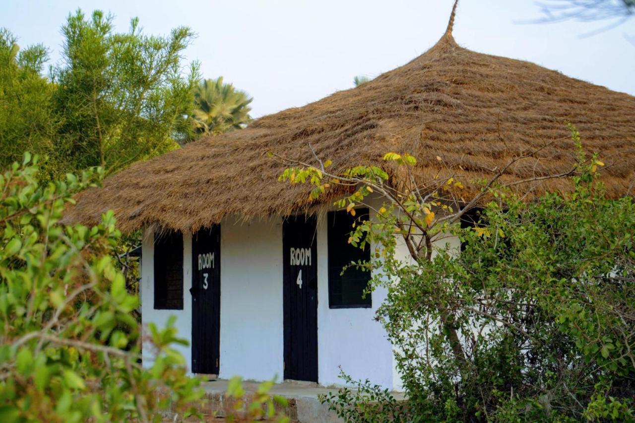 Tamba Kuruba Eco-Lodge Folonko Buitenkant foto